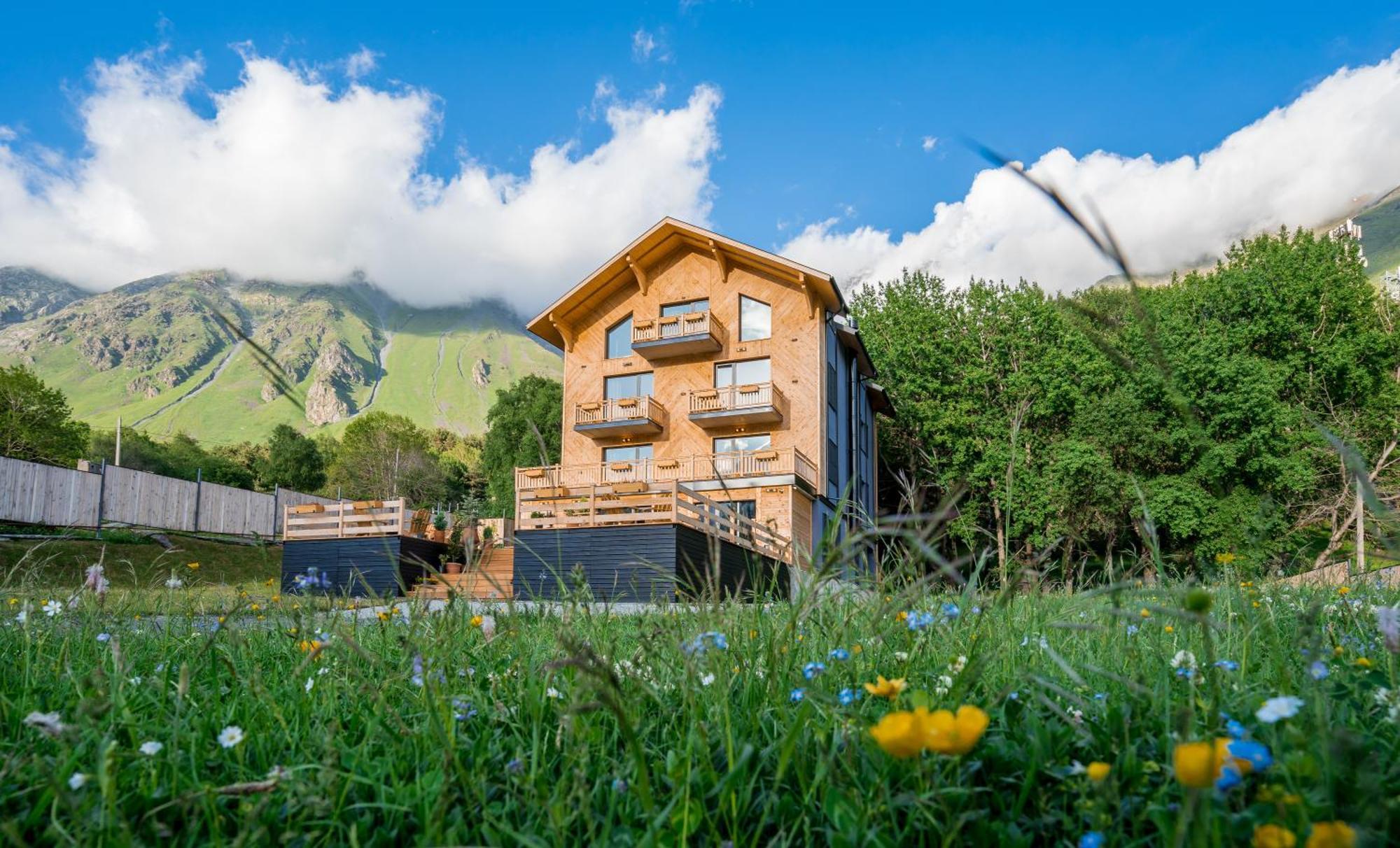 1740 Boutique Hotel Kazbegi Exterior foto